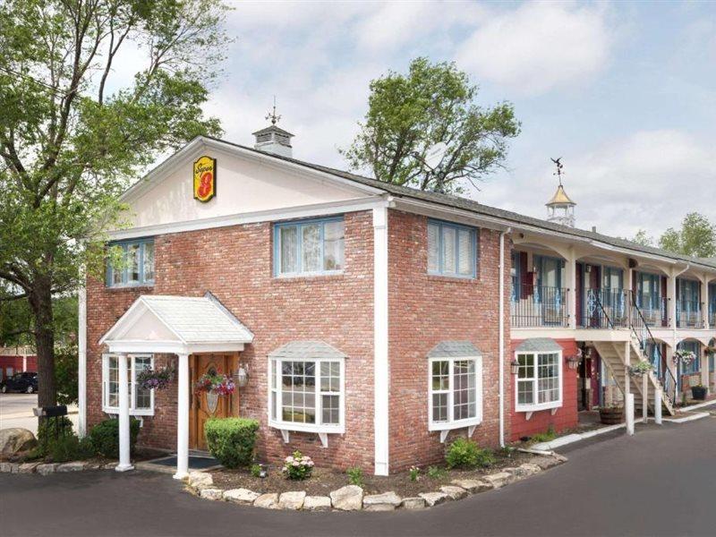 Hotel Super 8 By Wyndham Sturbridge Esterno foto