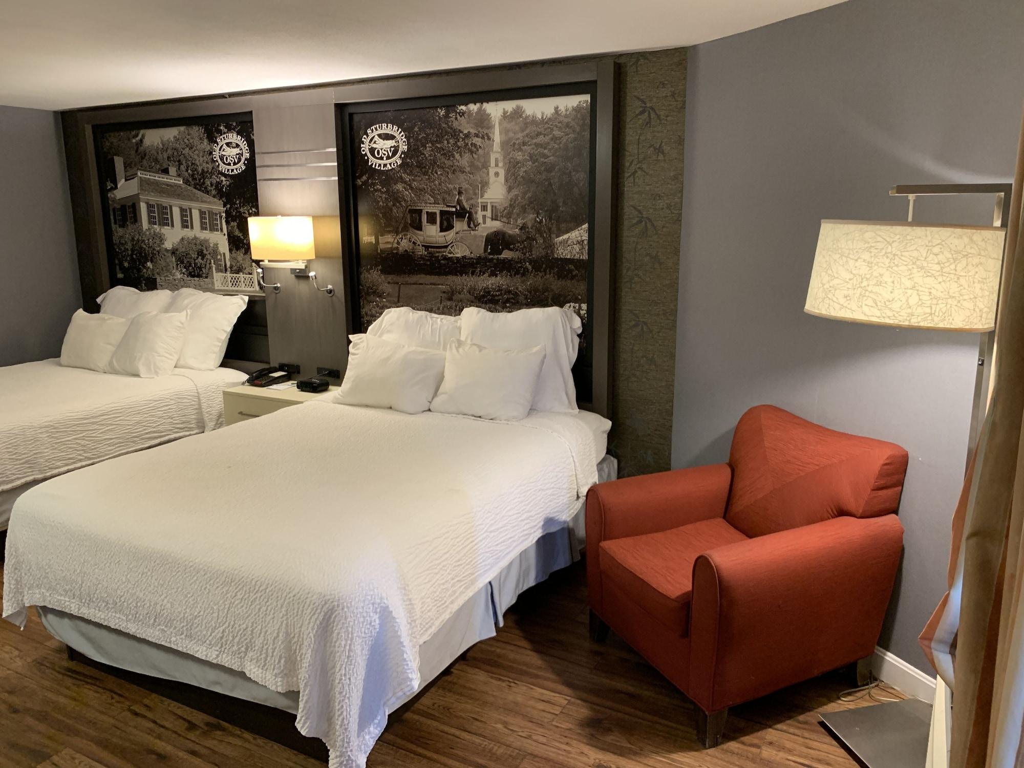 Hotel Super 8 By Wyndham Sturbridge Esterno foto