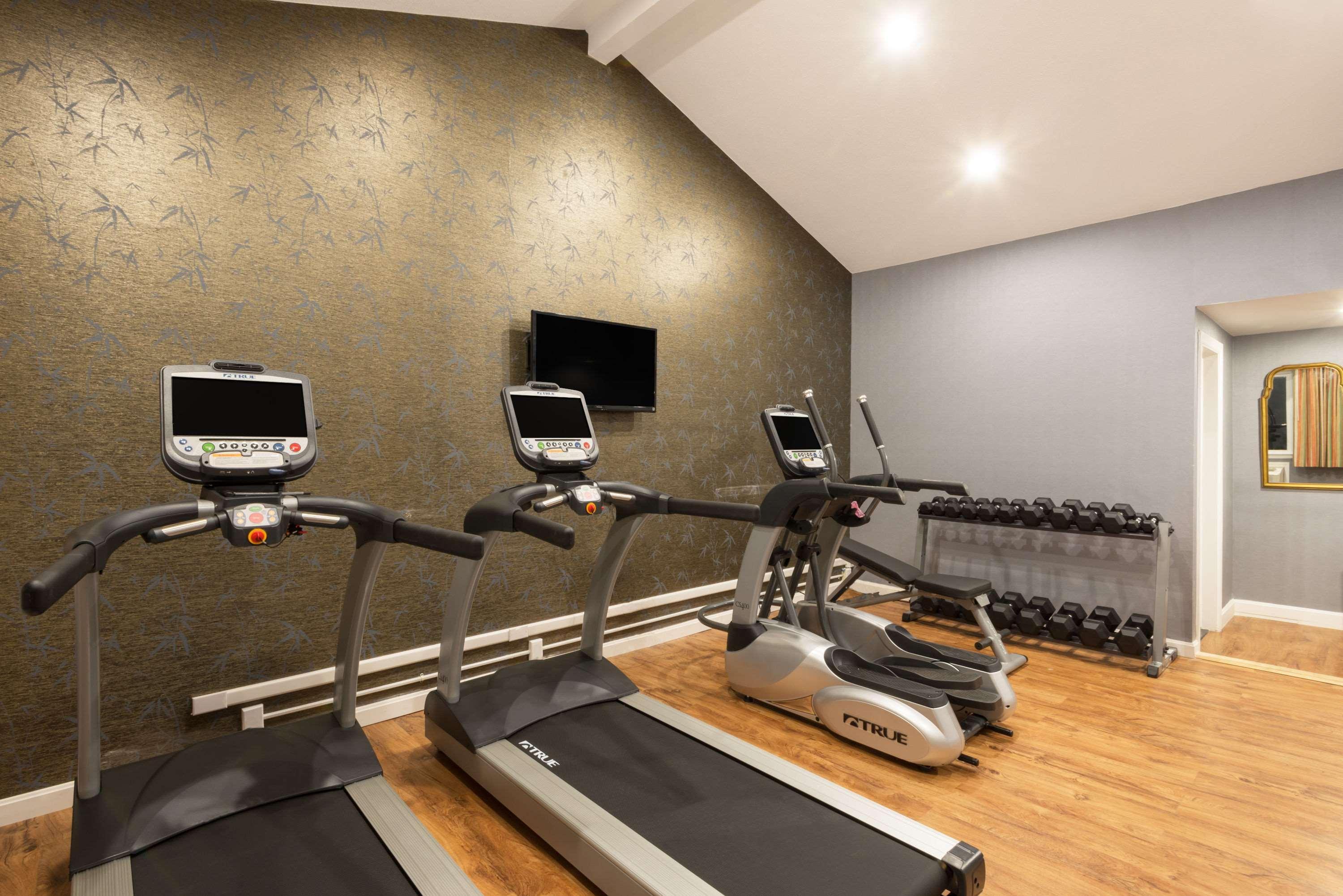 Hotel Super 8 By Wyndham Sturbridge Esterno foto