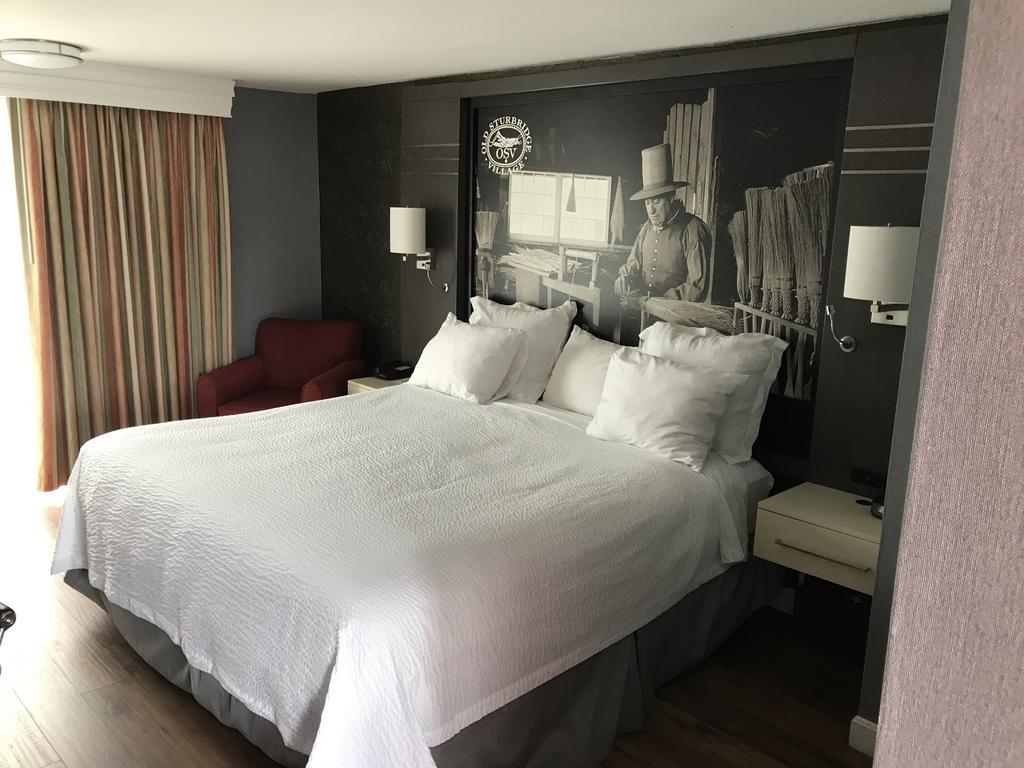 Hotel Super 8 By Wyndham Sturbridge Esterno foto