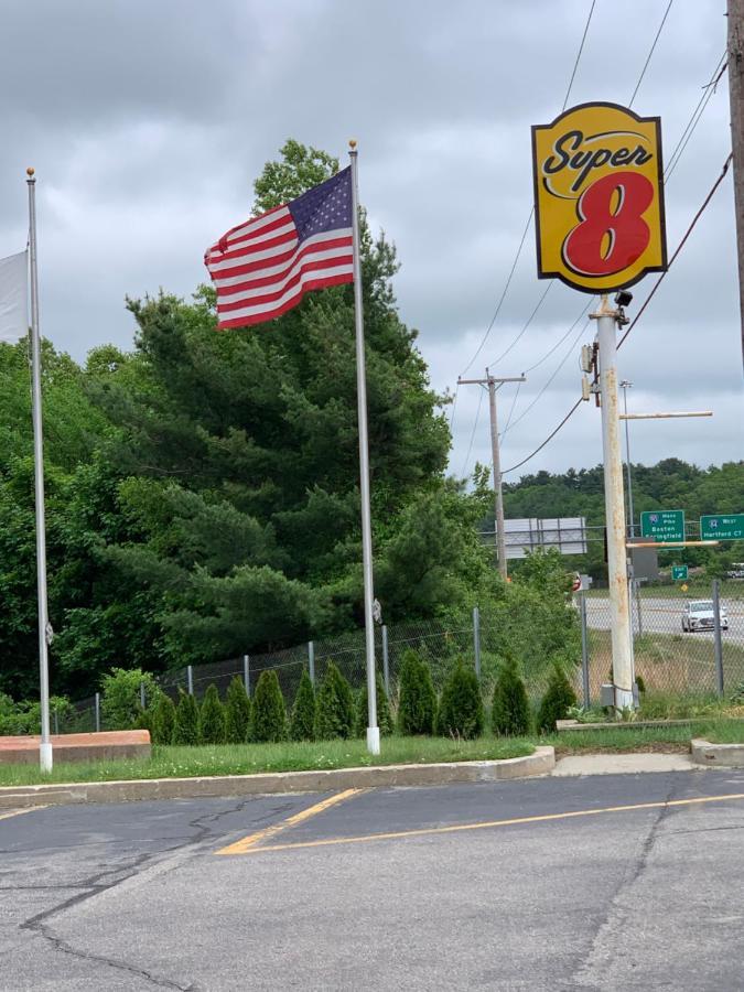 Hotel Super 8 By Wyndham Sturbridge Esterno foto
