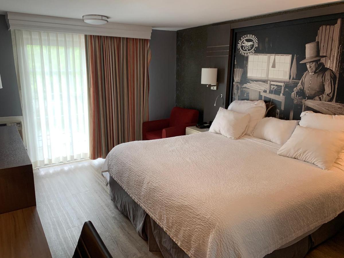 Hotel Super 8 By Wyndham Sturbridge Esterno foto