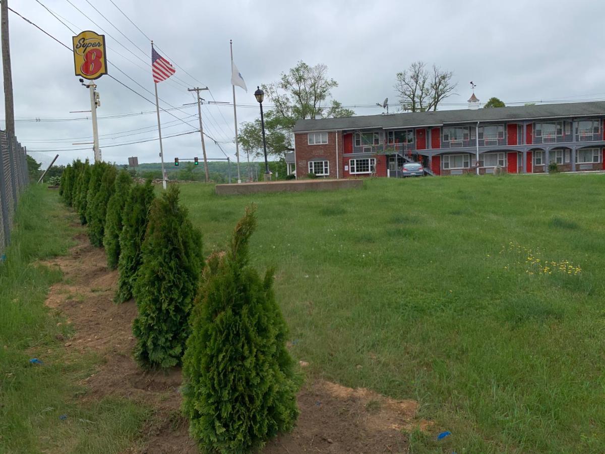 Hotel Super 8 By Wyndham Sturbridge Esterno foto